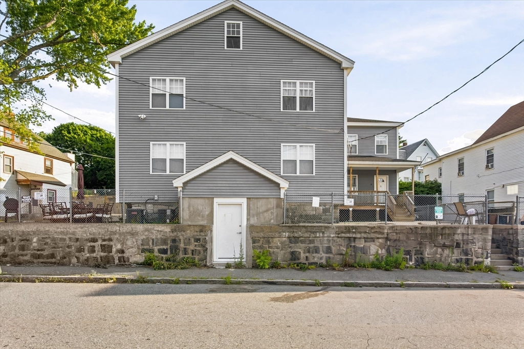 35 Shaw St