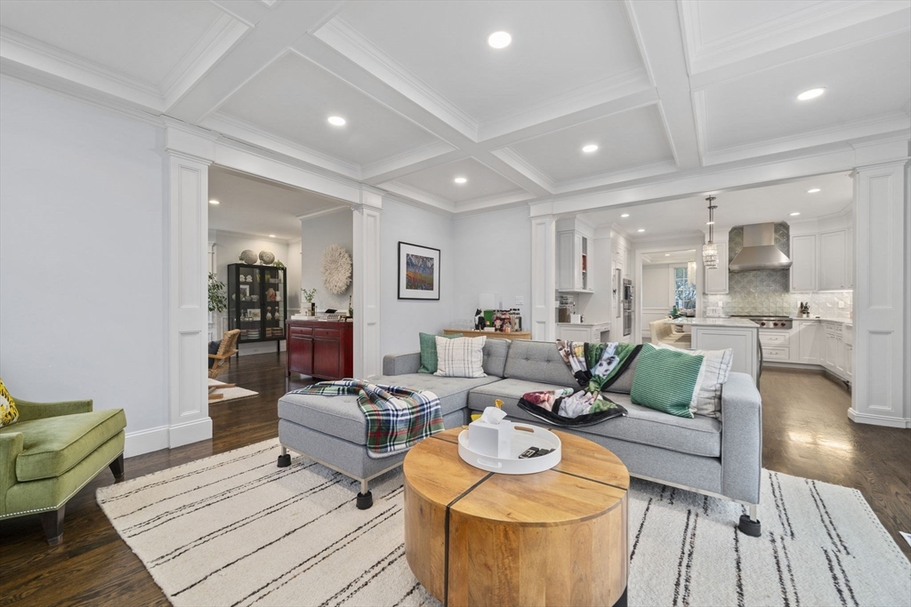 11 Woodhaven Rd