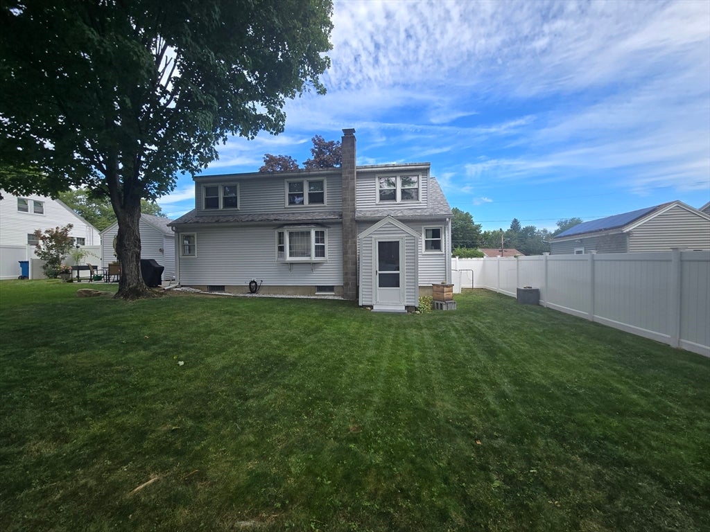 14 Ridgewood Circle, Lawrence, MA, 14 Ridgewood Circle, Lawrence, MA Photo #5