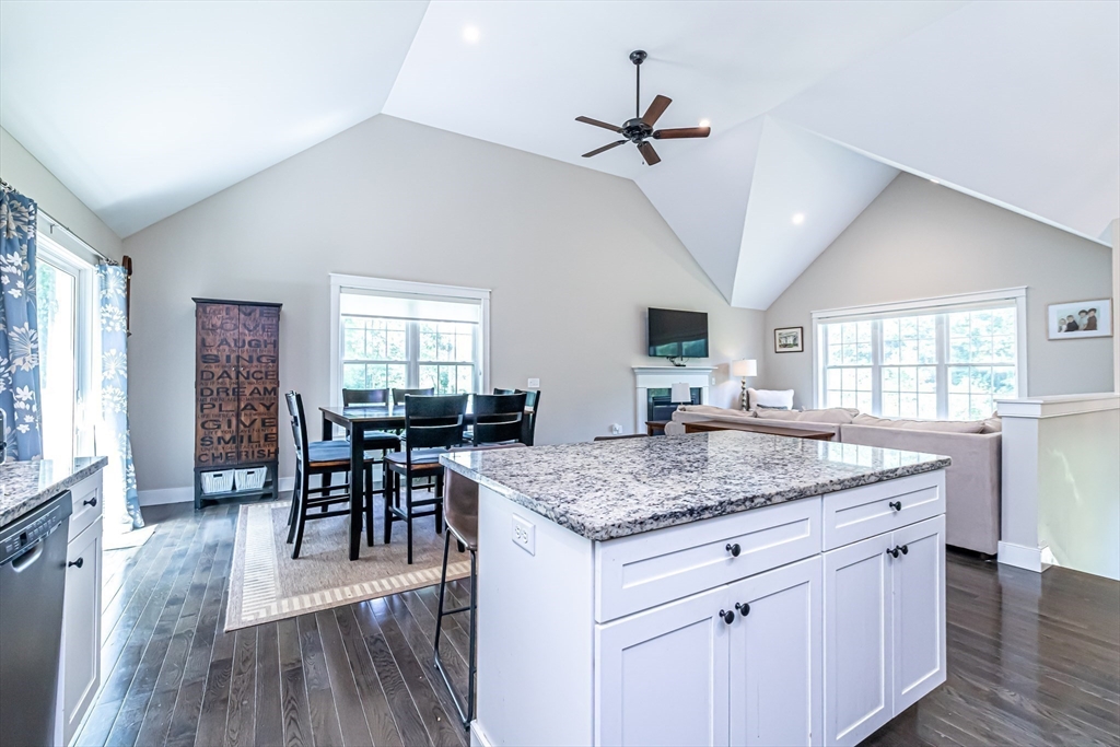 Sandown, New Hampshire 03873, United States, 4 Bedrooms Bedrooms, ,3 BathroomsBathrooms,Residential,Pending,124160