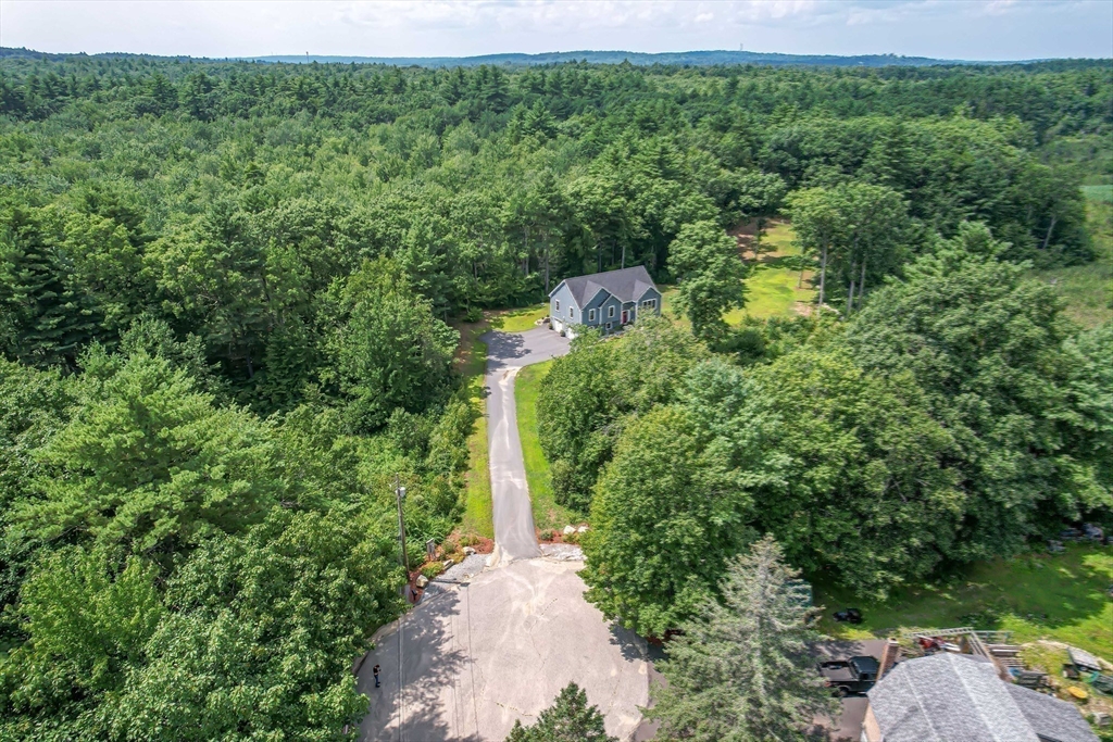 Sandown, New Hampshire 03873, United States, 4 Bedrooms Bedrooms, ,3 BathroomsBathrooms,Residential,Pending,124160