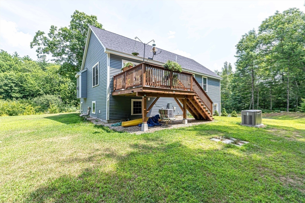 Sandown, New Hampshire 03873, United States, 4 Bedrooms Bedrooms, ,3 BathroomsBathrooms,Residential,Pending,124160