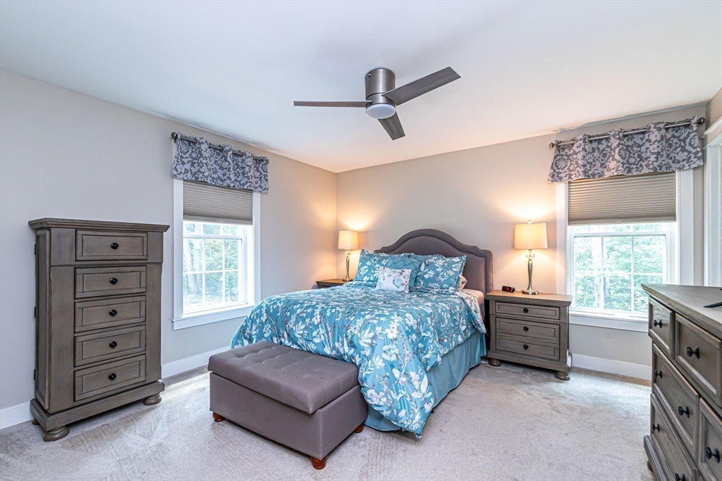 Sandown, New Hampshire 03873, United States, 4 Bedrooms Bedrooms, ,3 BathroomsBathrooms,Residential,Pending,124160