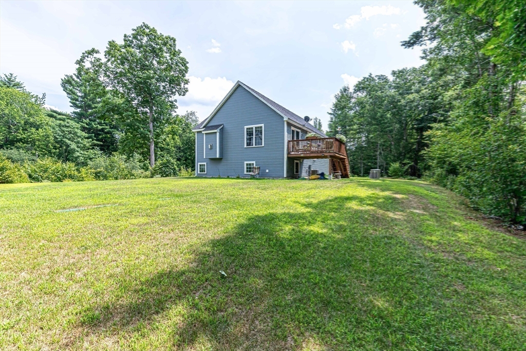 Sandown, New Hampshire 03873, United States, 4 Bedrooms Bedrooms, ,3 BathroomsBathrooms,Residential,Pending,124160