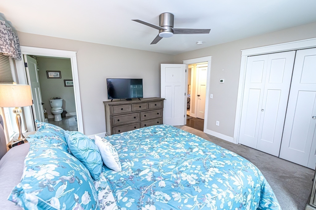 Sandown, New Hampshire 03873, United States, 4 Bedrooms Bedrooms, ,3 BathroomsBathrooms,Residential,Pending,124160