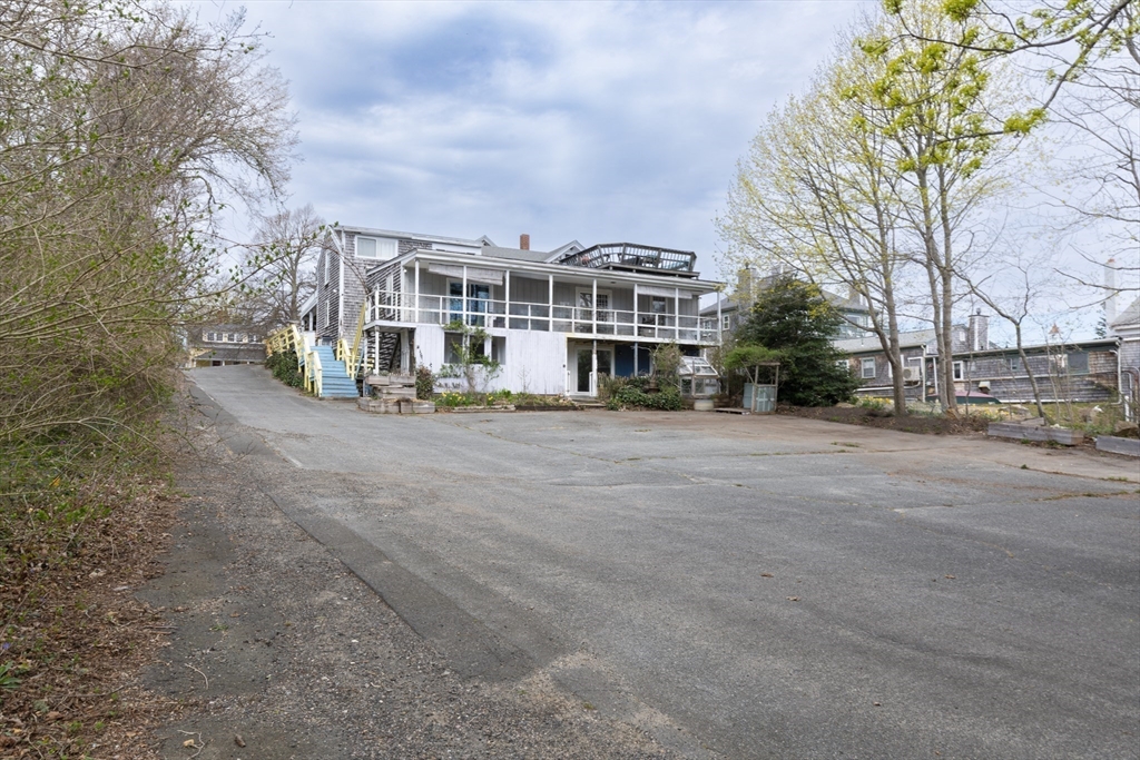 21 S Orleans Rd