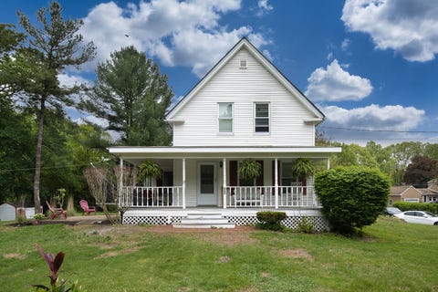 Photo of 735 Hildreth St, Dracut, MA 01826 (MLS # 73564540)