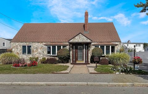 29 Blanchard Ave Revere MA 02151