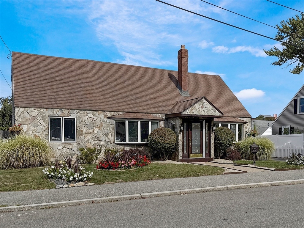 29 Blanchard Ave