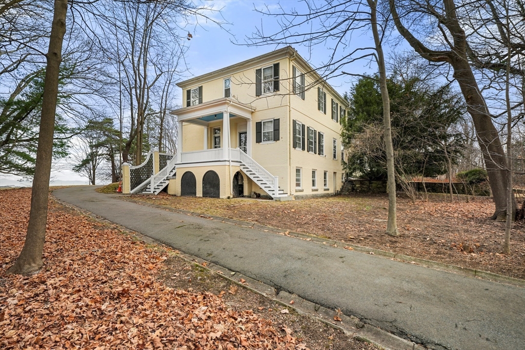 203 Adams St