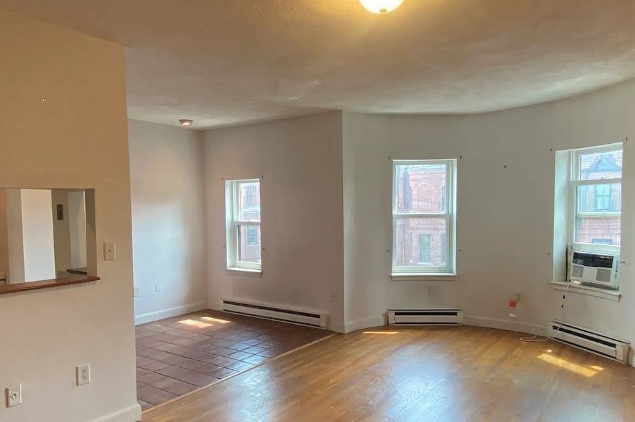 249 West Newton Street 8