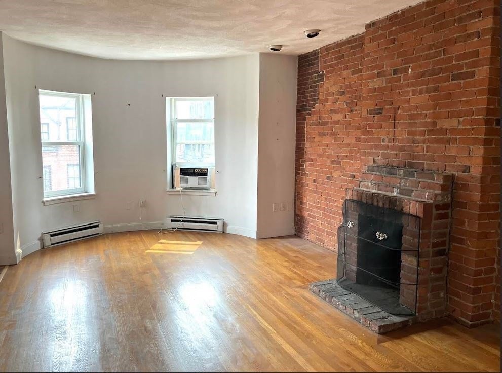 249 West Newton Street 8