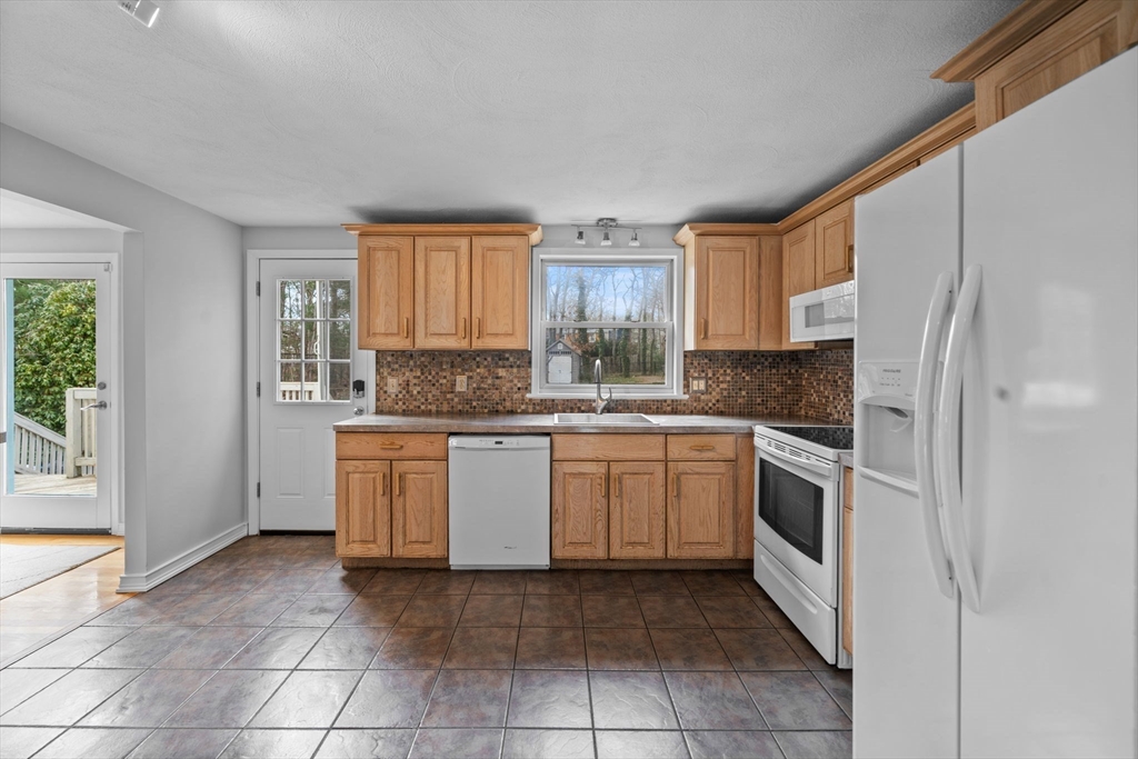 34 Spencer Dr