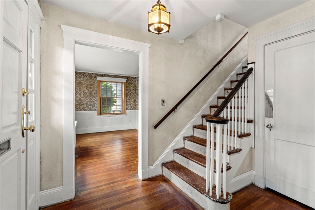 60 Linden Rd