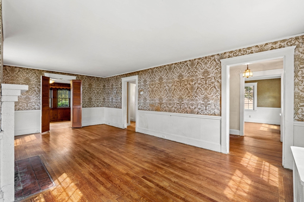 60 Linden Rd