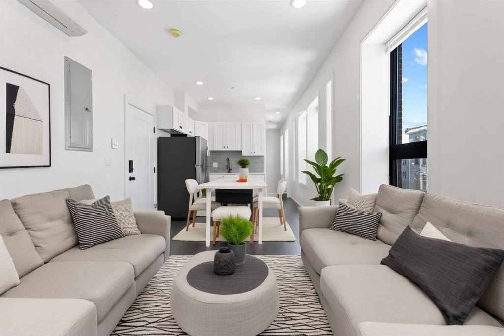 1137 Washington 1
