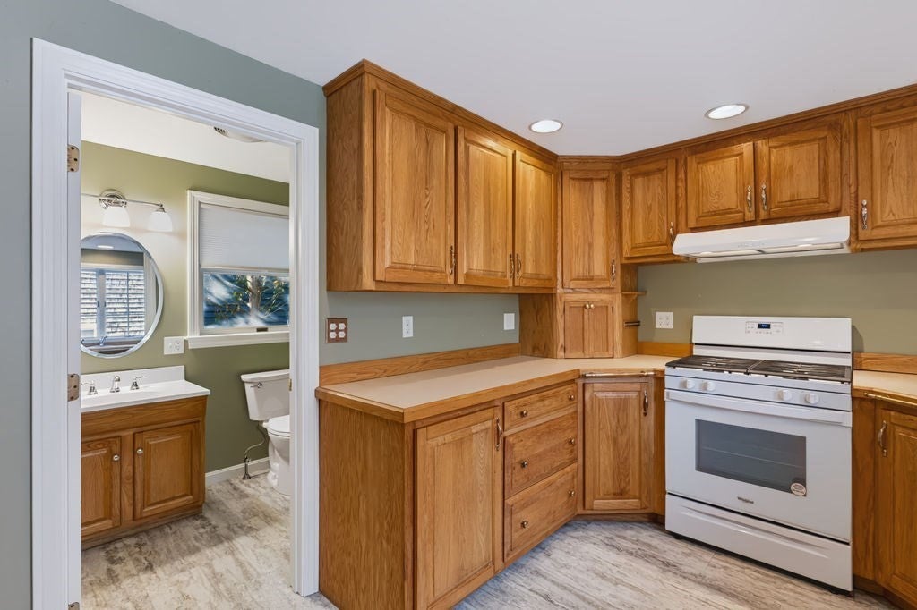 28 Forrester St #28, Newburyport, MA, 28 Forrester St #28, Newburyport, MA Photo #9