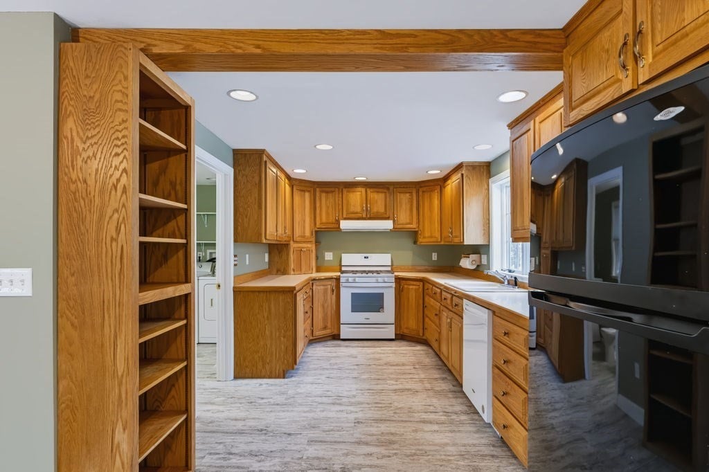 28 Forrester St #28, Newburyport, MA, 28 Forrester St #28, Newburyport, MA Photo #5