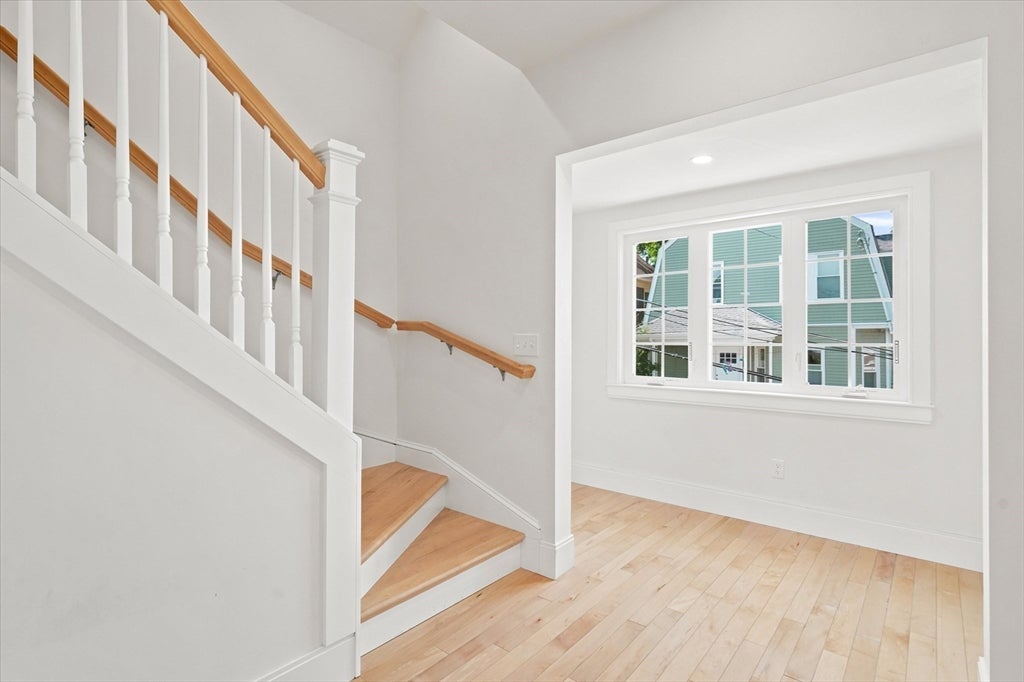 8 Leyden Ave #8, Medford, MA Photo #17