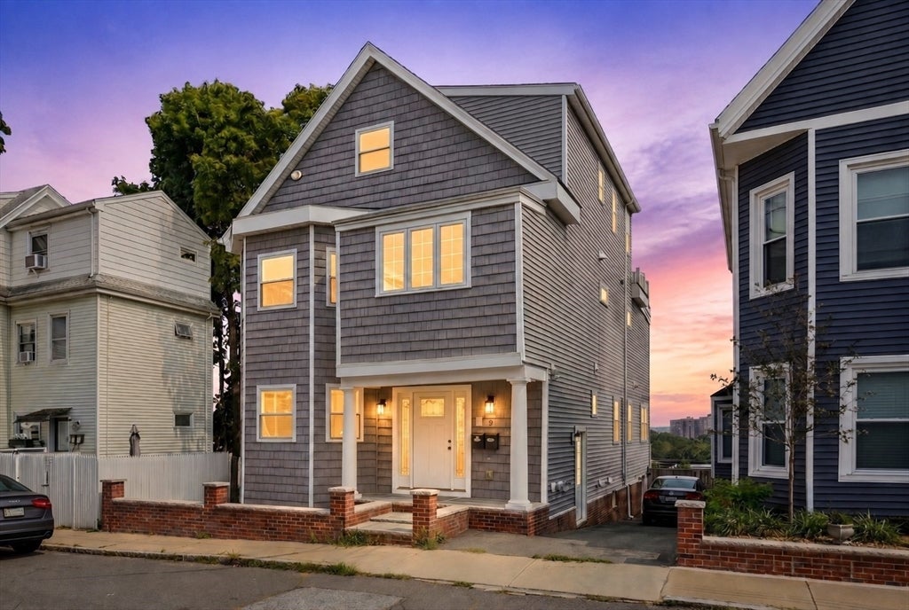 Photo of 8 Leyden Ave, Medford, MA