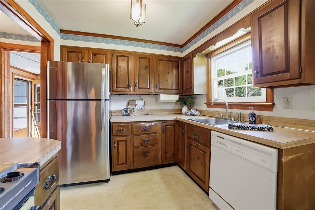 113 Stoneleigh Road, Holden, MA, 113 Stoneleigh Road, Holden, MA Photo #7