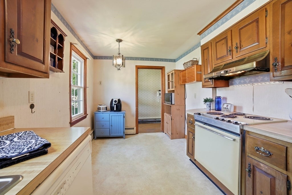 113 Stoneleigh Road, Holden, MA, 113 Stoneleigh Road, Holden, MA Photo #9