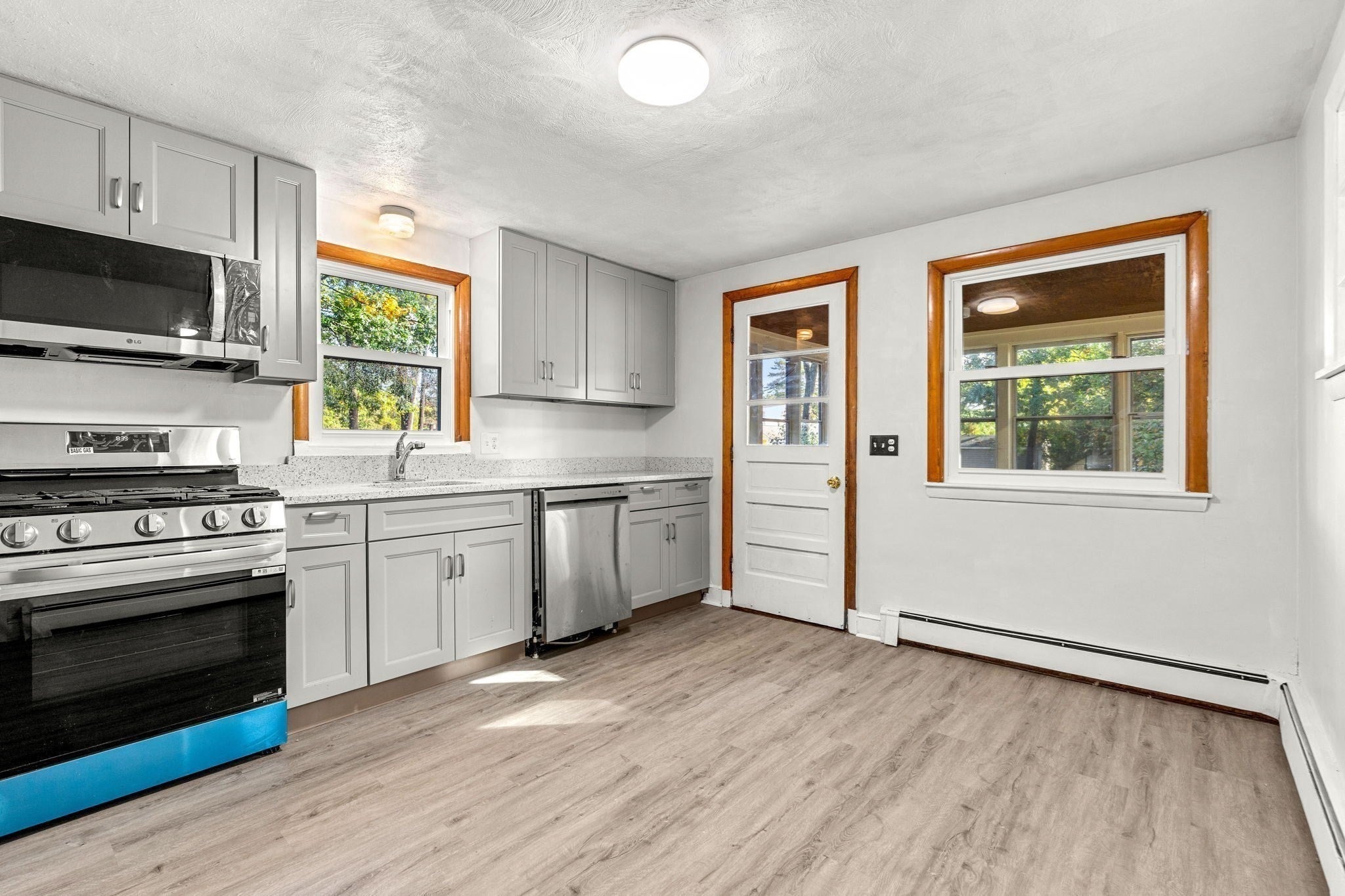 250 Shawsheen ST, Tewksbury, MA Photo #6