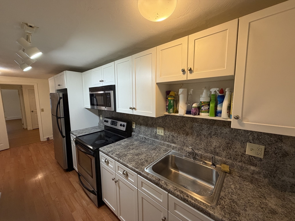 15 Chestnut ST #1, Stoughton, MA Photo #3