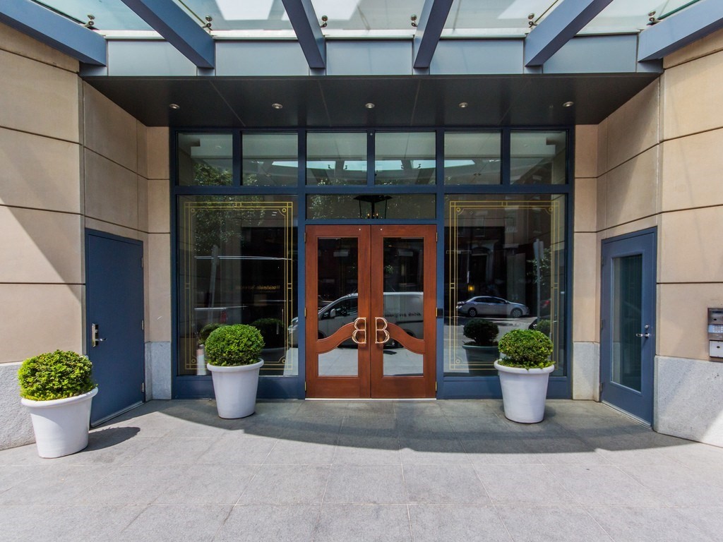 303 Columbus Avenue 1005