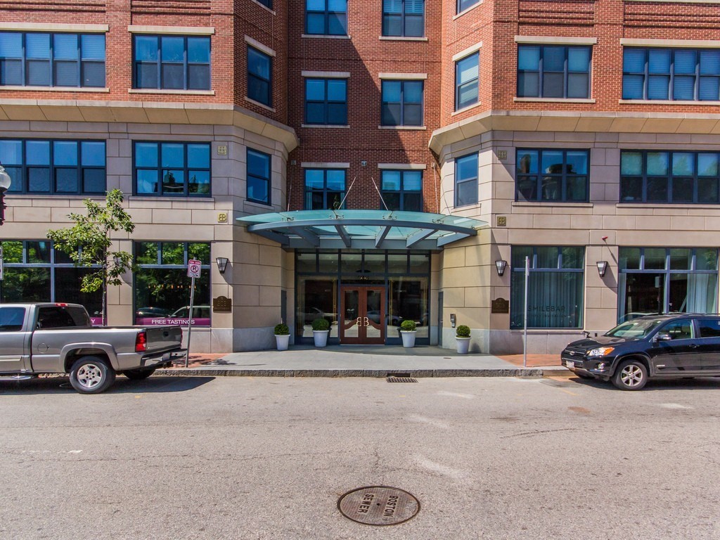 303 Columbus Avenue 1005