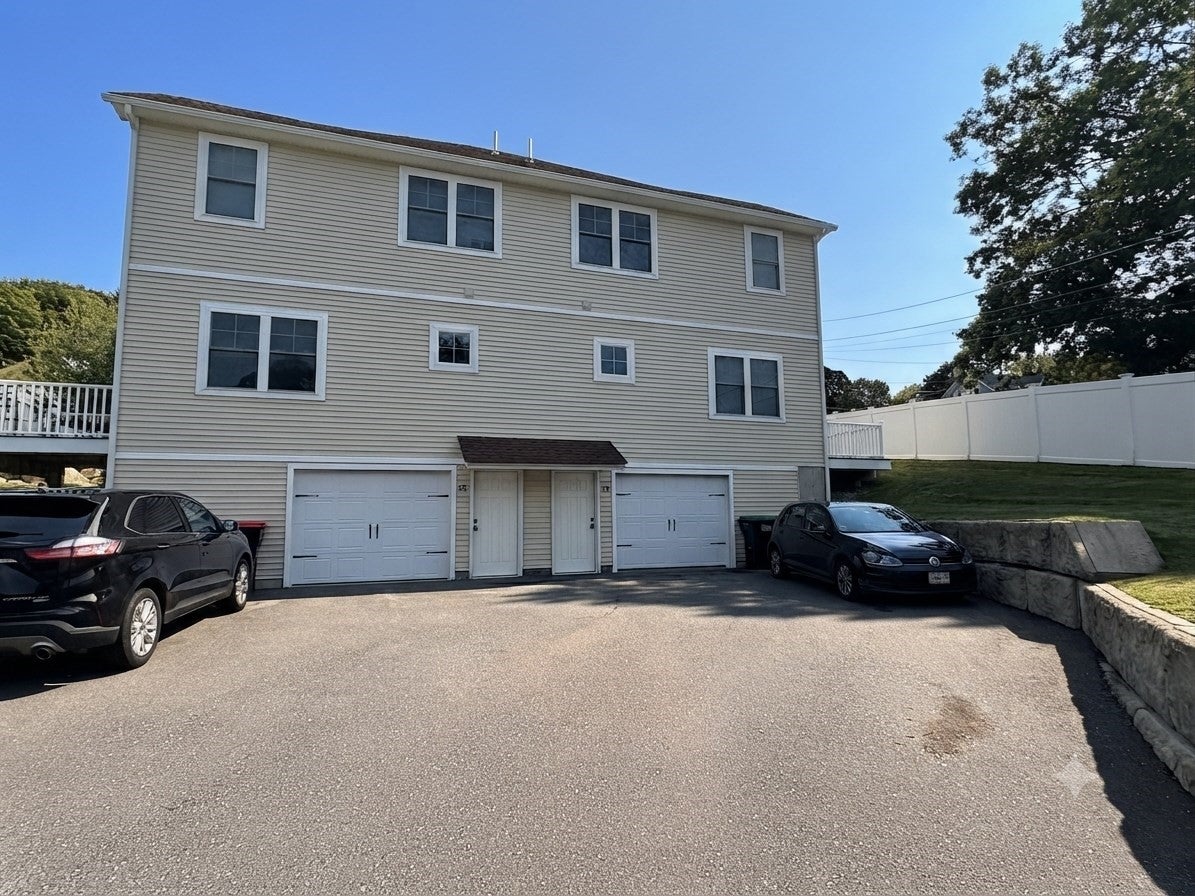 58 Oak St 58