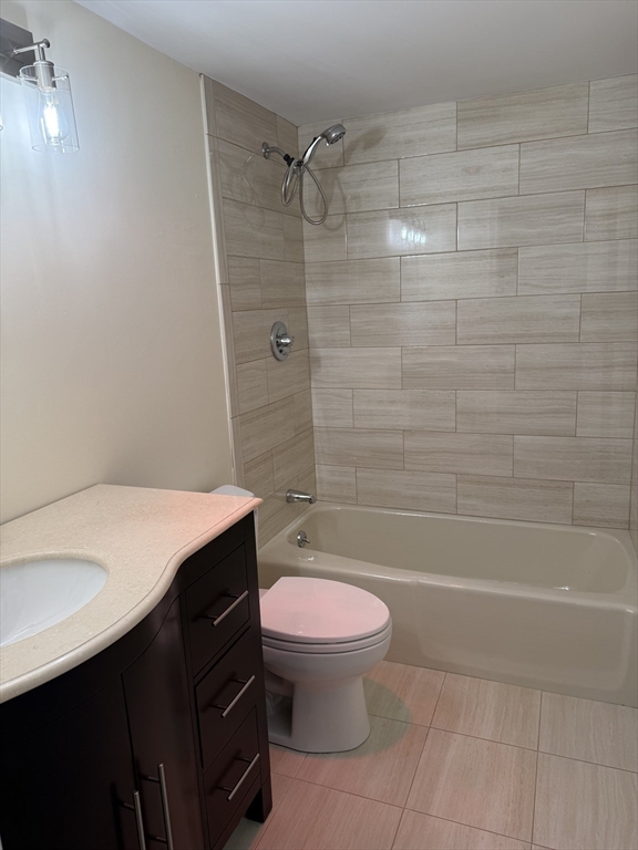 Watertown, Massachusetts 02472, United States, 2 Bedrooms Bedrooms, ,2 BathroomsBathrooms,Residential,Active,97235