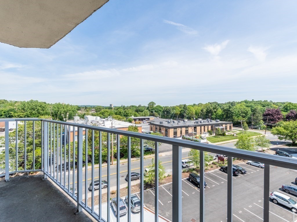 Watertown, Massachusetts 02472, United States, 2 Bedrooms Bedrooms, ,2 BathroomsBathrooms,Residential,Active,97235