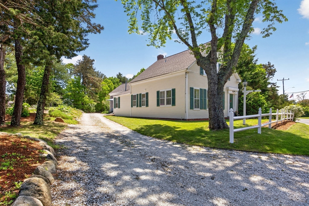 370 Main Street