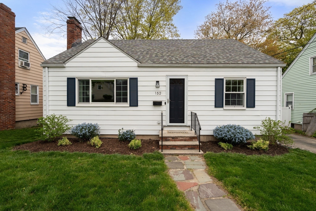 Photo of 152 Sprague St, Dedham, MA