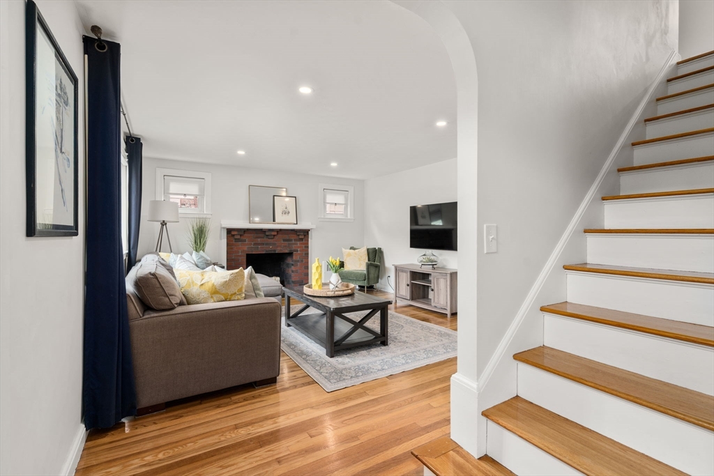 152 Sprague St, Dedham, MA Photo #4