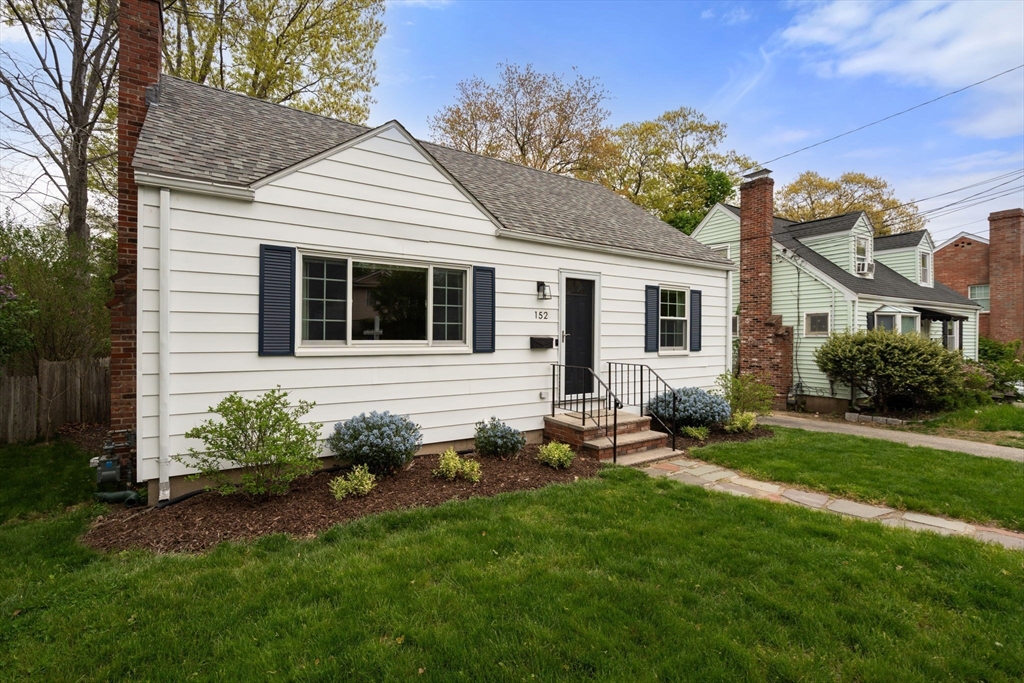 152 Sprague St, Dedham, MA Photo #27