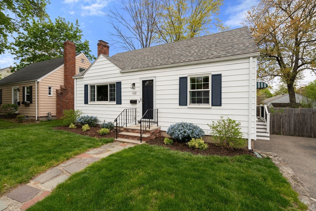 152 Sprague St, Dedham, MA Photo #28