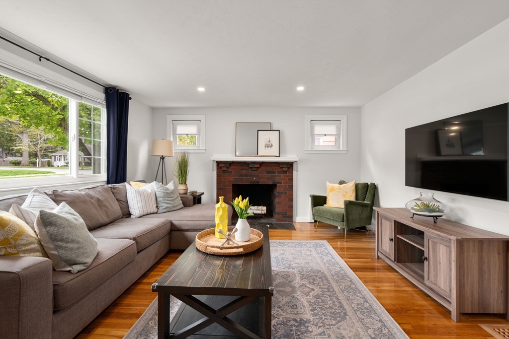 152 Sprague St, Dedham, MA Photo #5