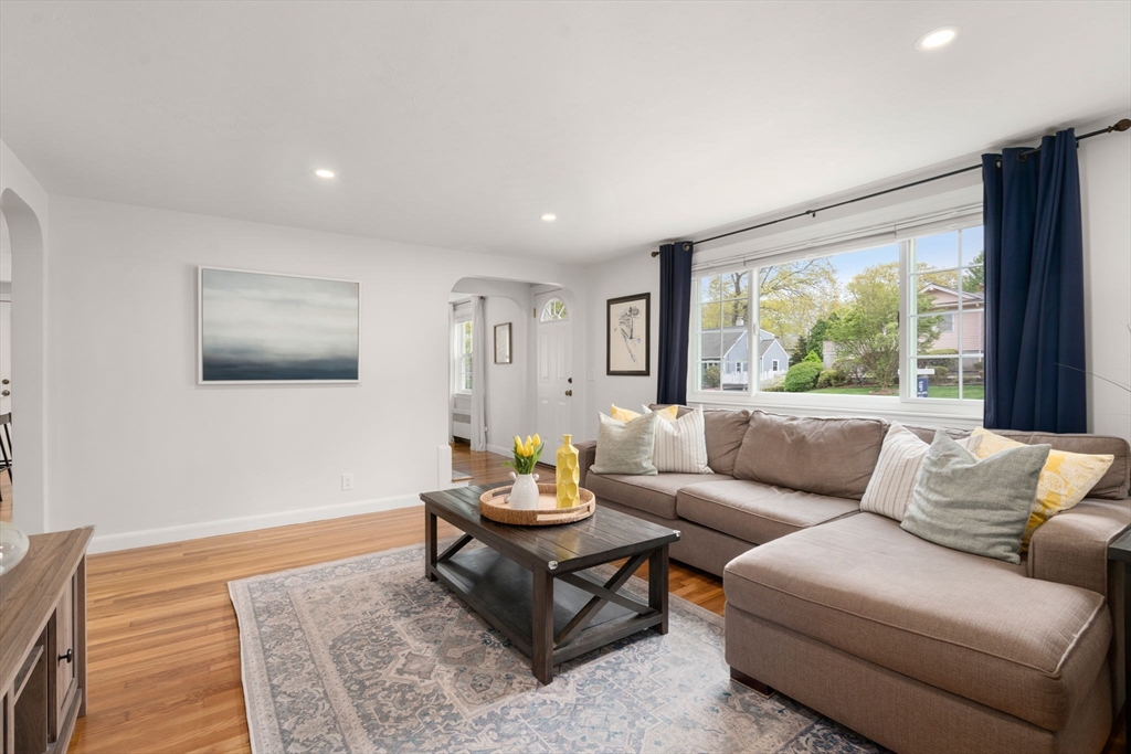152 Sprague St, Dedham, MA Photo #8