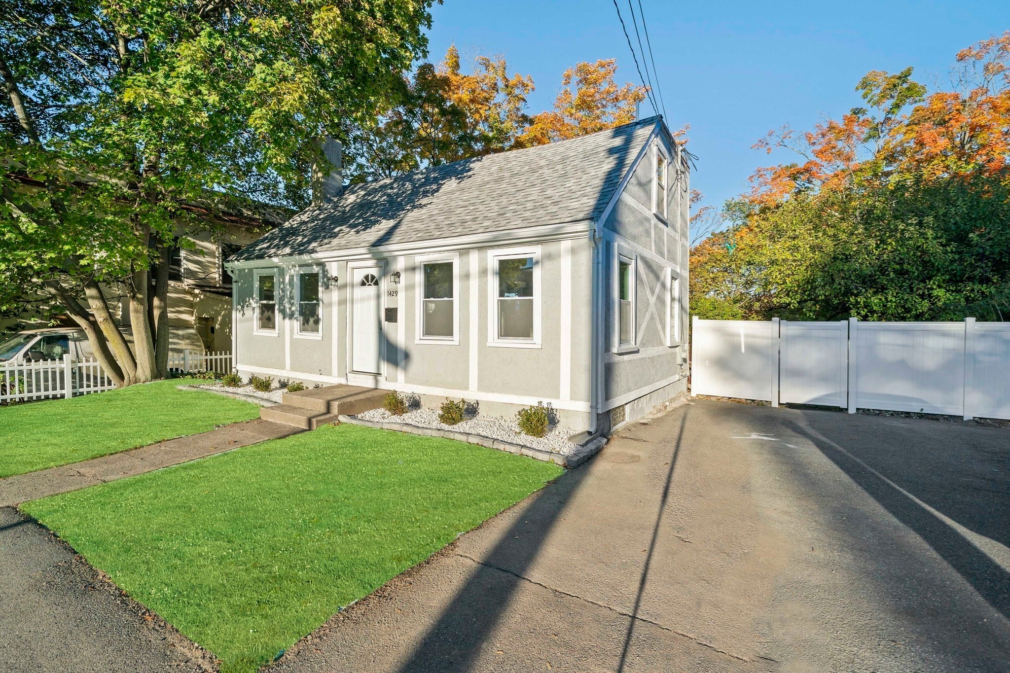 1429 Pleasant Street, Weymouth, MA Photo #2