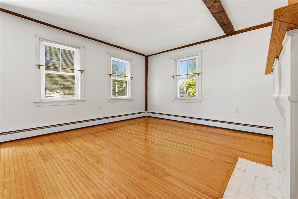 307 Maple Street 307