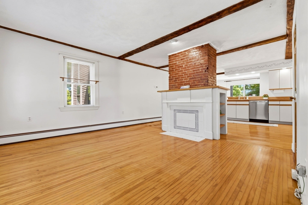 307 Maple Street 307