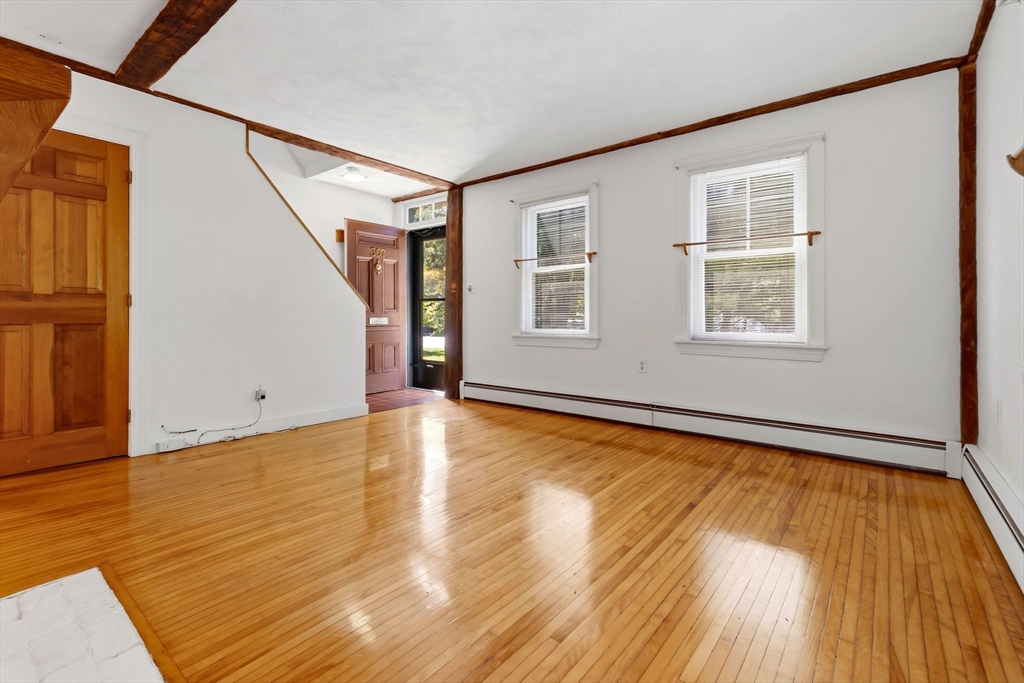 307 Maple Street 307