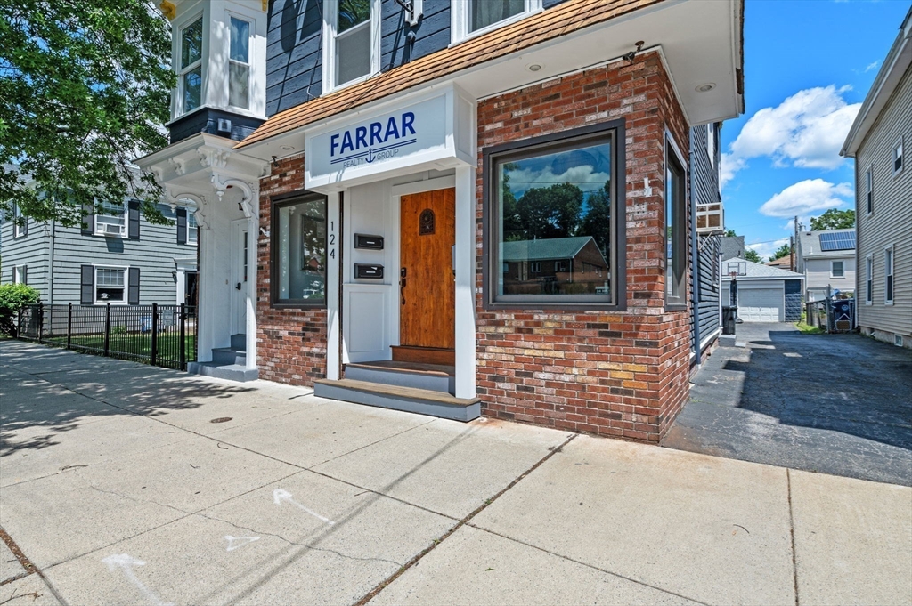 124 Boston St