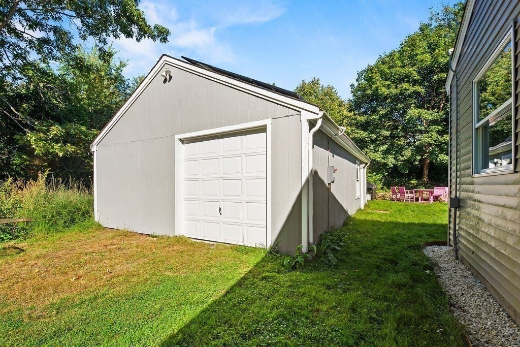 8 Bliss Rd, Bellingham, MA, 8 Bliss Rd, Bellingham, MA Photo #11