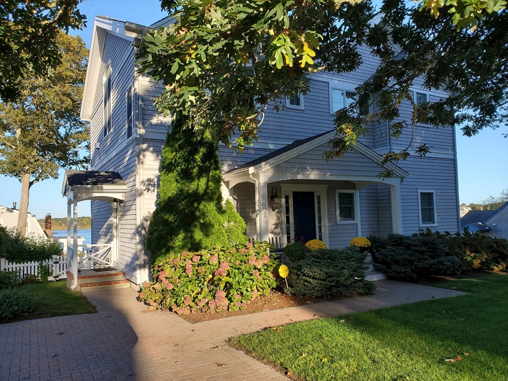 Yarmouth, Massachusetts 02673, United States, 3 Bedrooms Bedrooms, ,3 BathroomsBathrooms,Residential,Active,18342