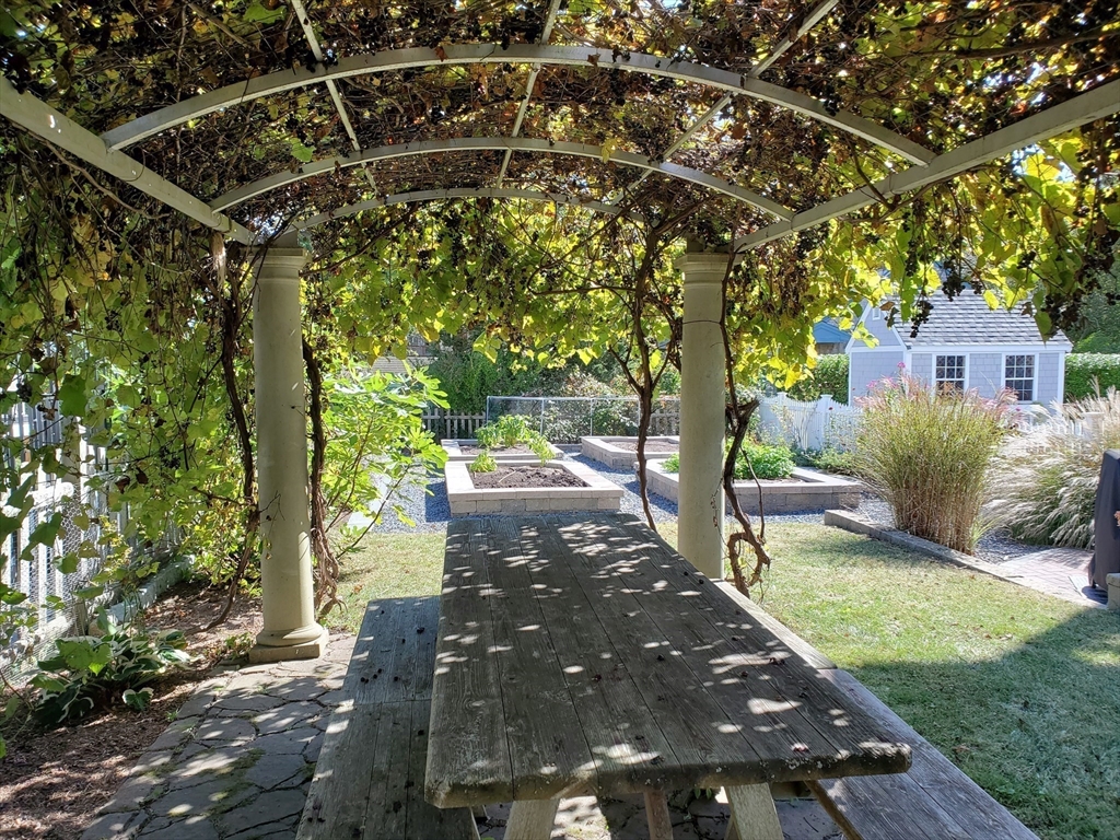 Yarmouth, Massachusetts 02673, United States, 3 Bedrooms Bedrooms, ,3 BathroomsBathrooms,Residential,Active,18342