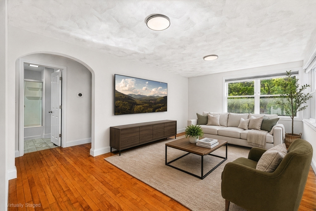1 Egmont Ave