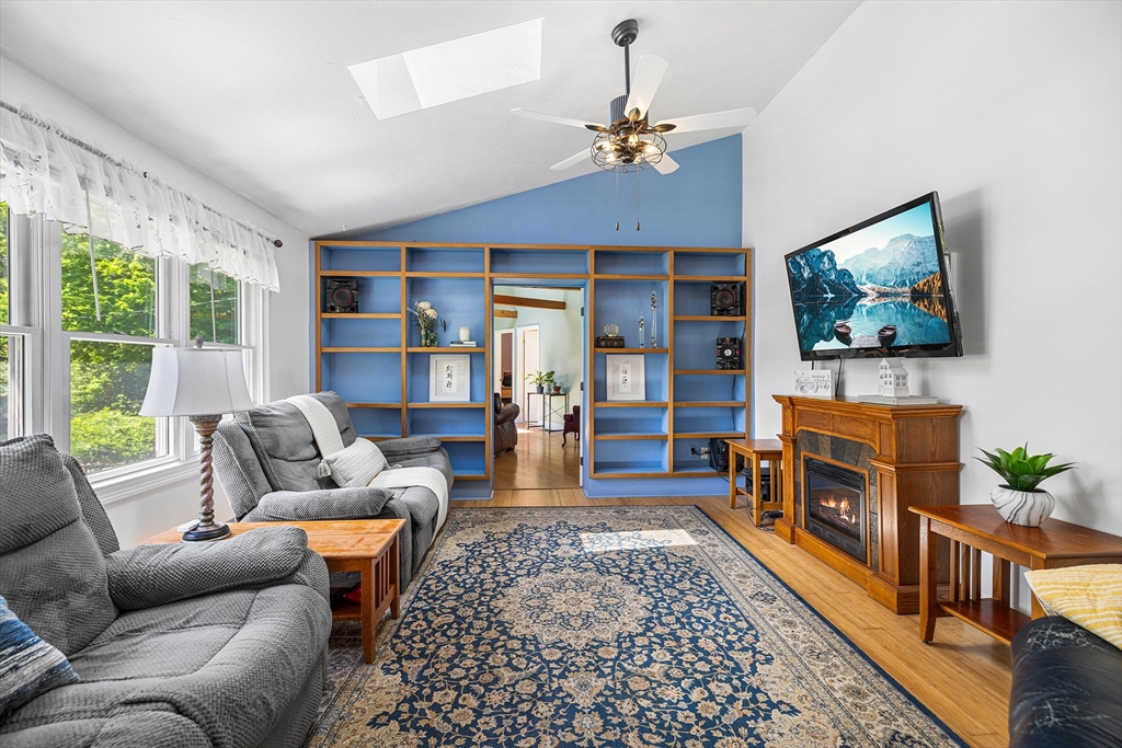 71 Cains Hill Dr